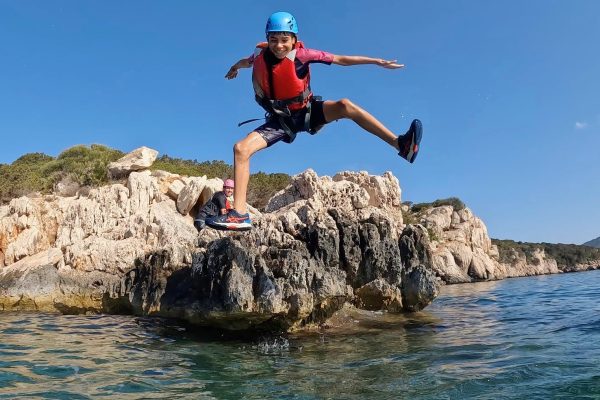 coasteering sardinie - familiereis actief strand